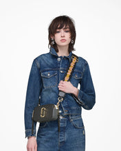 Load image into Gallery viewer, Marc Jacobs The Chain Snapshot Bag (Color 002)