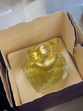 Load image into Gallery viewer, Hilary Duff With Love For Women Eau de Parfum Spray 3.3 fl oz / 100 ml
